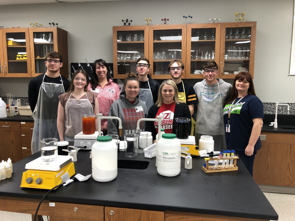 “Let’s Have a Moment of Science" GEAR UP PLA Contributes to Classrooms