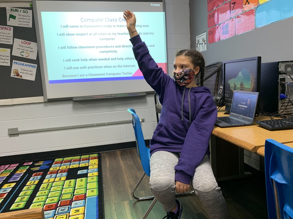 5th grade students in Ms. Launius' Computer class discuss radar. #CPSZEBRAPRIDE