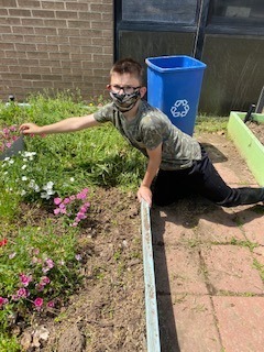 April 22 is Earth Day! 🌎 Roosa Elementary wishes you a Happy Earth Day! 🌎 There are many ways to enjoy Earth Day: enjoy a bike ride, plant a tree🌳, take a walk, or just smell the flowers🌷