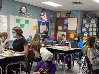 5th grade utilized their laptops 💻 to review Language Arts skills.  