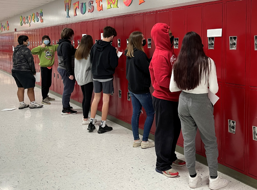 Mrs. Crabtree's WIN class identified the type of text structures of a paragraph .