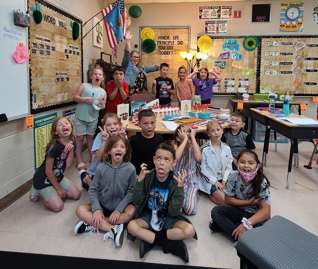 Check this out! Ms. Johnsons class received an awesome donation of books, supplies, and stress balls from their classroom sponsor, Sunloan. As you can see her students are pumped and grateful! π #CPSZEBRAPRIDE