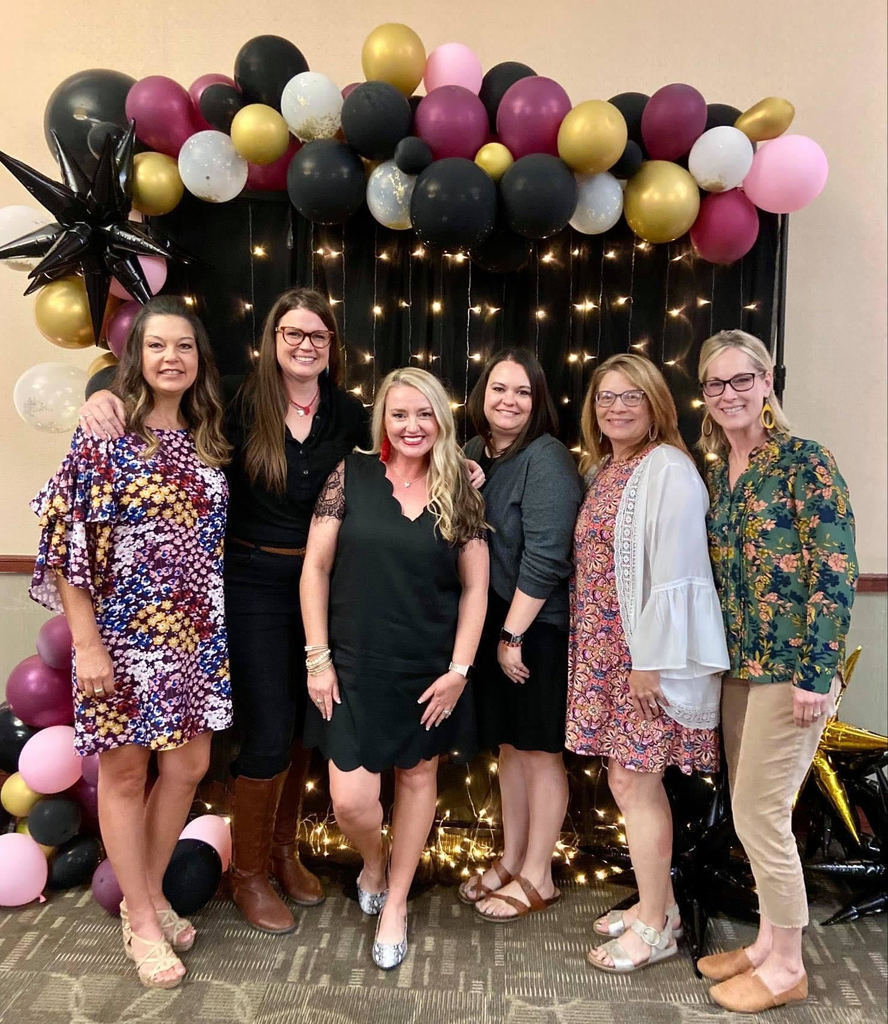 CPS staff members are leaders inside our walls and outside our walls. We are honored to celebrate women in leadership at the Claremore Area Chamber of Commerce Leading Ladies Gala. It is exciting to see a table full of leading ladies from the Claremore Public Schools! Left to Right: LaRonna Hurt - Will Rogers Junior High, Andrea Ratcliff -Westside Elementary, Shanna O'Shields - CPSF, Jennifer Levesque - Westside Elementary, Robyn Foxworth - Project CEEP, Ranetta Eidson - Catalayah Elementary.