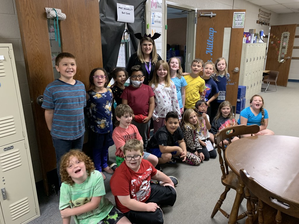 2nd graders have "gone BATTY!" 2nd grade students in Mrs. Howell and Mrs. Johnston's classes worked on their first research project on...BATS!! Students learned about where bats live, what they eat, when they are active...these second graders are bat experts! #CPSZEBRAPRIDE