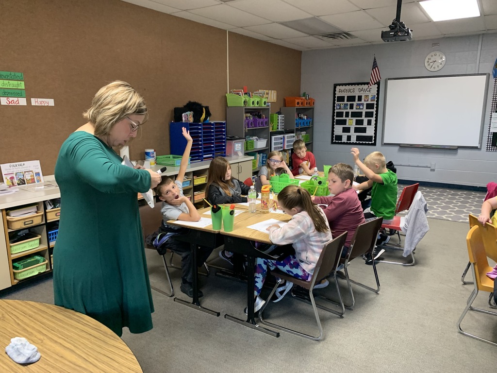 "Good phonics instruction is about learning the architecture of words, what they are made of. It's about putting them together and taking them apart." -Heidi Anne Mesmer Phonics instruction is so important - even for 3rd grade! Did you know that phonics instruction teaches students how to decode letters and their sounds? This gives them the building blocks they need to make the link between unfamiliar words and their spoken knowledge. #CPSZEBRAPRIDE