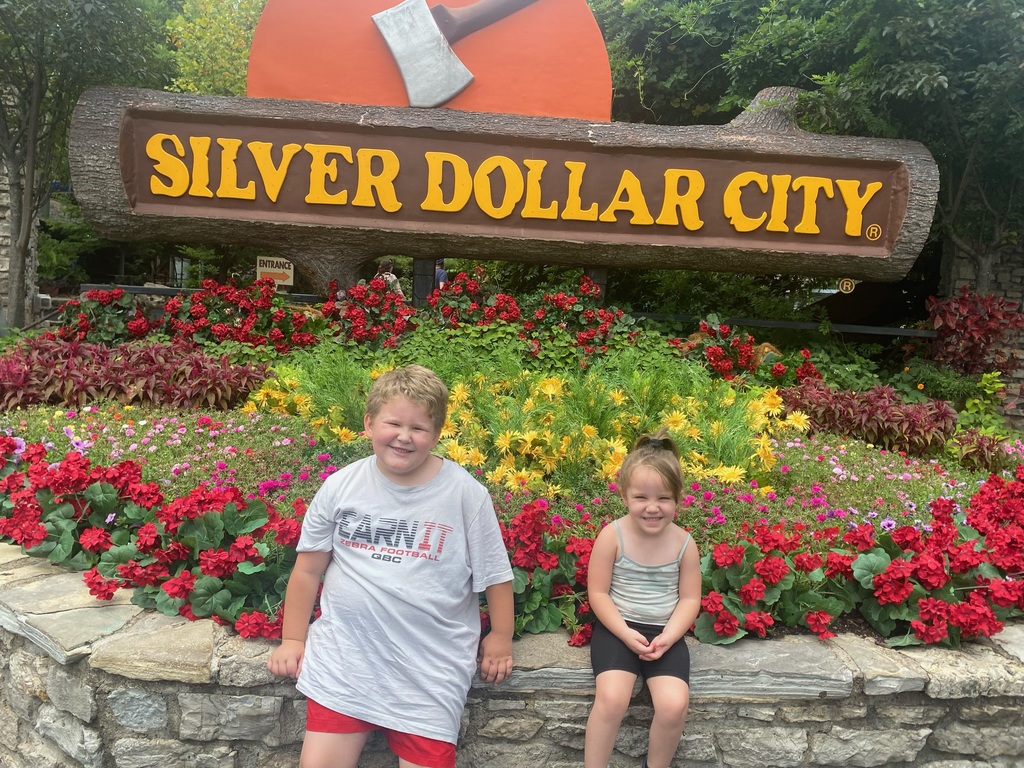 Silver Dollar City entrance