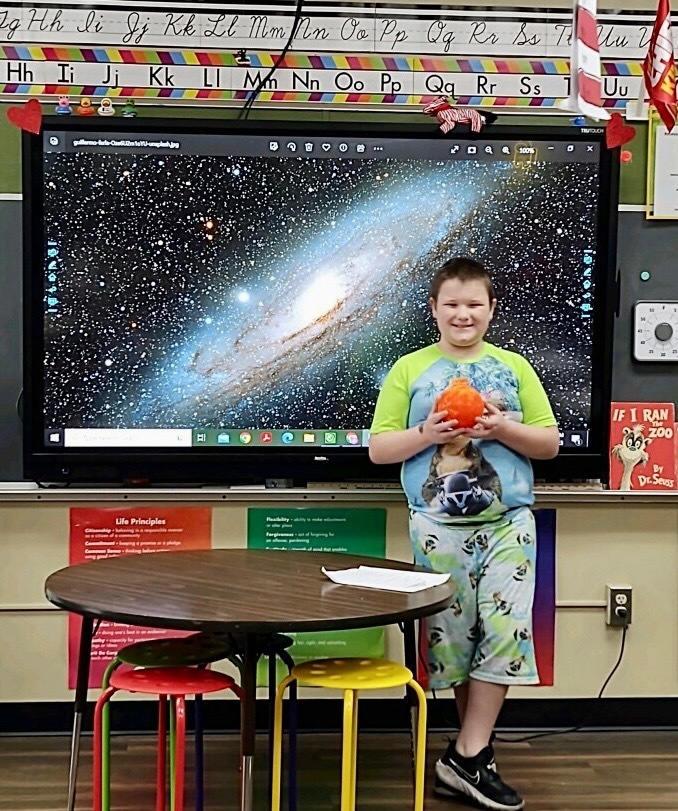 Students in Mrs. Tidwell's class researched the planets in our solar system and then created model planets or solar systems and presented about their planet in front of their peers!   We have to say their work was "out of this world!"   #CPSZEBRAPRIDE