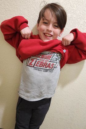 kid with zebra shirt 