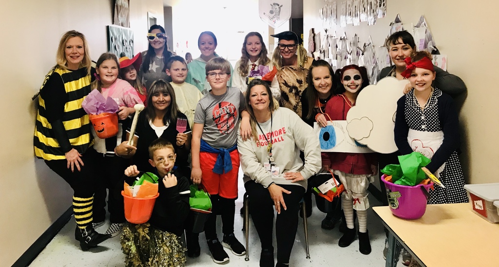 Roosa 4th & 5th grade teachers use Halloween to teach a lesson.