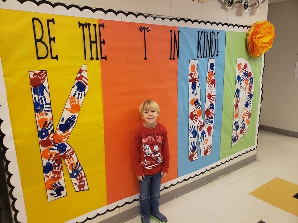 Mrs. Stolusky kindergarten class at Catalayah reminds us to be the "I" in KIND!   