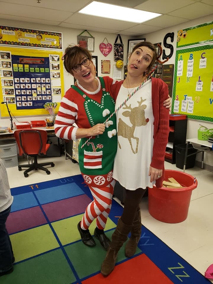 Looks like our Catalayah elf has a friend.  Ms. Candy Cane visited Catalayah kindergarten this week to read
