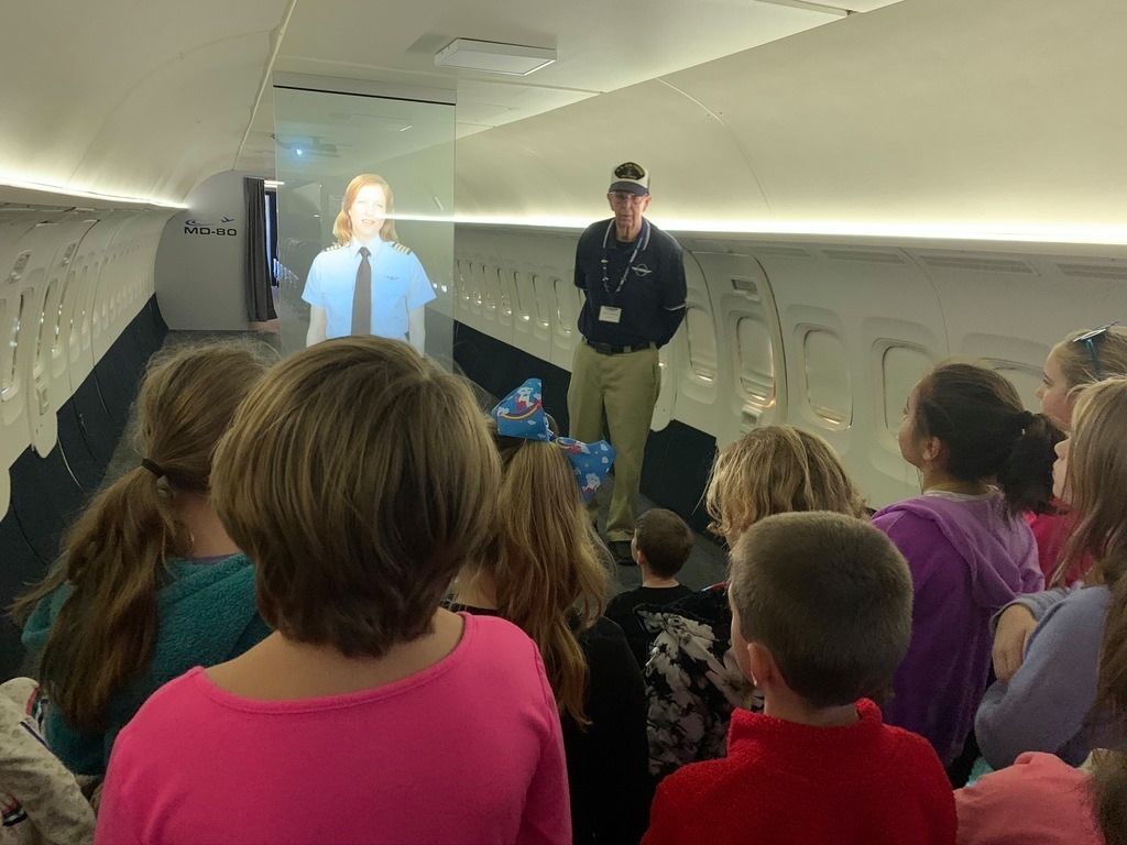 Roosa Second Grade went to the Tulsa Air and Space Museum! 