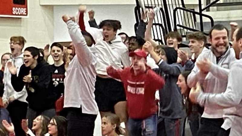 Kids cheering 